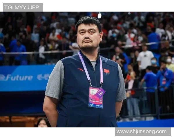 姚明赛后让步引发热议球迷对未来发展充满期待与关注 姚明赛后让步引发热议球迷对未来发展充满期待与关注