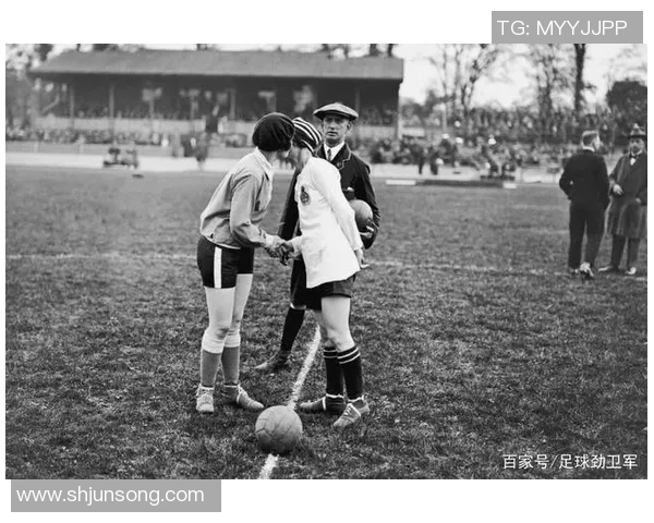 北美华人足球明星崛起的背后故事与成就探索