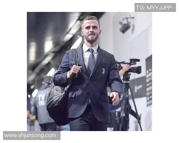 足球明星时尚搭配指南男士必备服饰与潮流元素解析