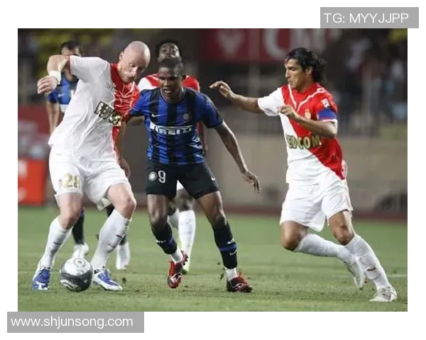 足球明星加布里埃尔的传奇旅程与辉煌成就揭秘 足球明星加布里埃尔的传奇旅程与辉煌成就揭秘